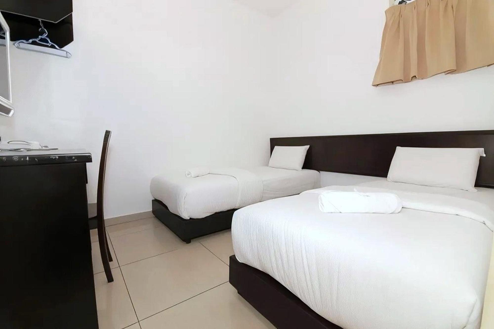 Hotel Alam Indi Johor Bahru Exterior foto